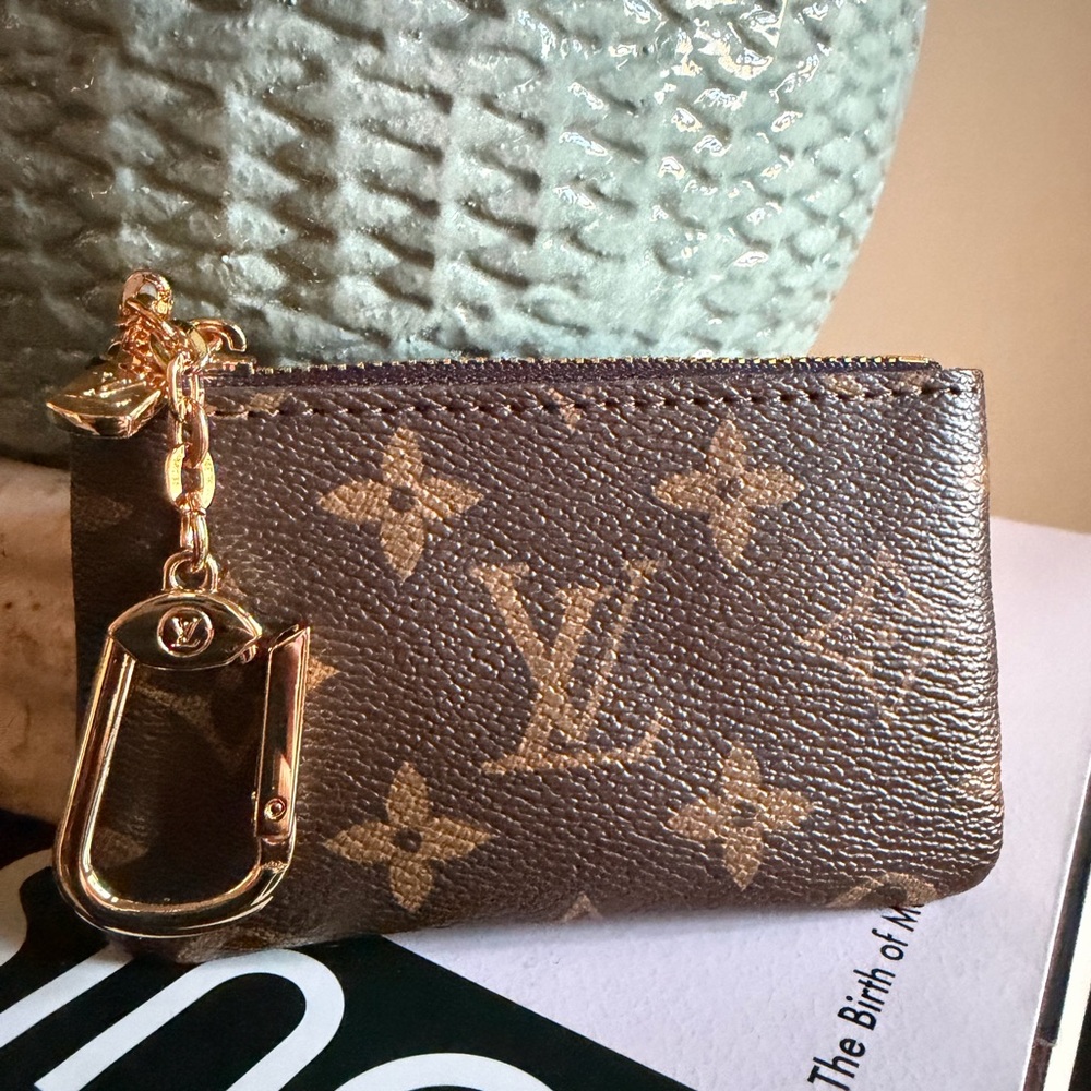 Key pouch - Picture 2 of 3